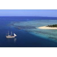 Full-Day Tivua Island Day Cruise with Wreck Dive for Experienced Divers