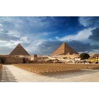 Full-Day Pyramid Complex Egyptian Museum and Cairo City Tour from Hurghada by Coach