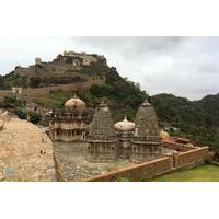 Full-Day Kumbhalgarh Fort and Jain Temple from Udaipur to Jodhpur