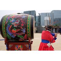 Full-Day Tour of Gyeongbok Palace and Gangnam City