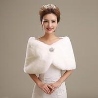 Fur Wraps / Wedding Wraps Shrugs Faux Fur Ivory Wedding / Party/Evening