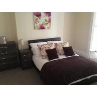 Furnished Room in Town House Close to Centre of Grimsby