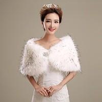 Fur Wraps / Wedding Wraps Shrugs Faux Fur Ivory Wedding / Party/Evening