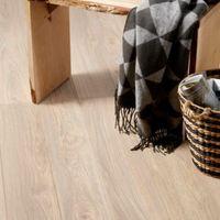 Gawler Natural Oak Effect Laminate Flooring Sample