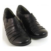 Gabor Size 3.5 Black Leather Ribbed Full Shoe Pumps