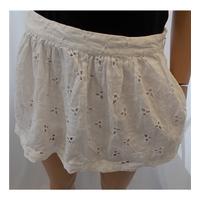 GAP Size 4 White Broderie Anglaise Mini Skirt