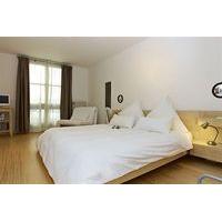 GetInBerlin am Kurfurstendamm - ...