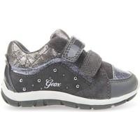 Geox B6433B 022EW Sneakers Kid Grey boys\'s Children\'s Shoes (Trainers) in grey