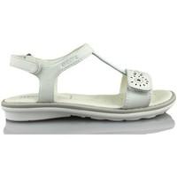 geox san milk c nappa girlss childrens sandals in white