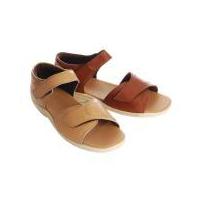 gentle touch leather sandals tan size 8