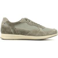 Geox U62H5A 02211 Sneakers Man Grey men\'s Shoes (Trainers) in grey