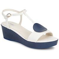 Geox NOUVELLE women\'s Sandals in white