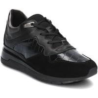 Geox Shahira women\'s Shoes (Trainers) in Black