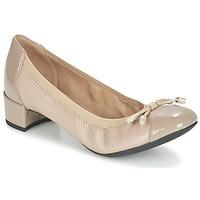 Geox D CAREY A women\'s Court Shoes in BEIGE