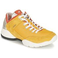 Geox SFINGE A women\'s Shoes (Trainers) in yellow