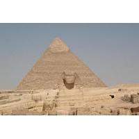 Giza Pyramids, Egyptian Museum and Khan El Khalili Day Tour From Cairo
