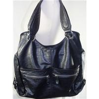 gionni black faux leather crook of armtote handbag