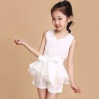 Girl\'s Cotton Fashion And Lovely Sleeveless Broken Beautiful Bowknot Belt Unlined Upper Garment Of Cotton Shorts Two-Piece