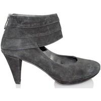 gino vaello ante womens court shoes in black