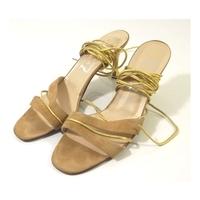 Gina Size 7 Honeydew and Gold Suede Tie Around Elegant Heels