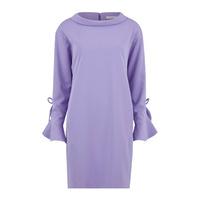 gina bacconi lilac crepe dress with ruffled sleeves