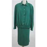 Gina Bacconi, size 22 green skirt suit