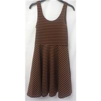 Glamorous -BNWT - Size: 8 - Brown with black stripes - Summer
