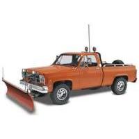GMC Pickup with Snow Plow 1:24 Scale Model Kit