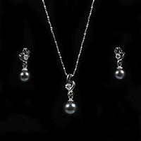 Gorgeous 14K/20 Black 7.5 - 8mm Freshwater Pearl Necklace And Earrings Set