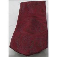 Gold City red patterned silk tie