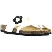 Goldstar 1806FF Flip flops Women women\'s Flip flops / Sandals (Shoes) in white