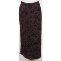 Gold By Michael H, Size 18, Red & Black Patterned Skirt
