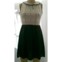 Gossip Size 10 Black and White Lace Dress