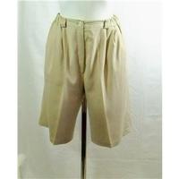 Golf Style Stone coloured shorts Size 40