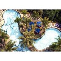 GRAND TROPIC SUITES