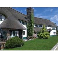 Greyhound Country Inn