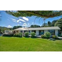 Great Barrier Lodge