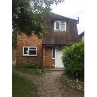 Great spacious room to let in a detached house