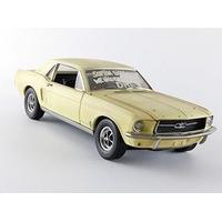 GreenLight The Walking Dead Ford Mustang Coupe Sophia Message Car (1:18 Scale)