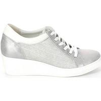Grunland SC3285 Sneakers Women Silver women\'s Walking Boots in Silver