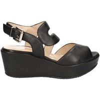 Grace Shoes SA19 Wedge sandals Women Black women\'s Sandals in black