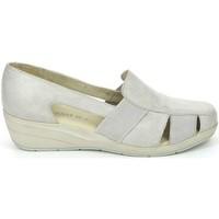Grunland SC3415 Mocassins Women Beige women\'s Loafers / Casual Shoes in BEIGE