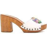 Grace Shoes 72100 Sandals Women Bianco women\'s Clogs (Shoes) in white