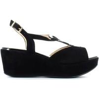 Grace Shoes CR13 Wedge sandals Women Black women\'s Sandals in black
