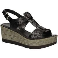 Grace Shoes 18221 Wedge sandals Women Black women\'s Sandals in black