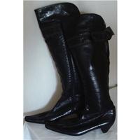 Graffiti over the Knee length boots, Size 6.5, 