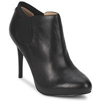 Guess HELIA women\'s Low Boots in black