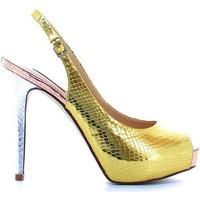 Guess FLHU21 PEL07 Decolletè Women Gold women\'s Court Shoes in gold