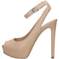 guess flnie2 lea07 sandals womens sandals in beige