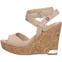 guess flhar2 lea03 sandals womens sandals in beige